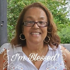 Meet your Posher, Chellette